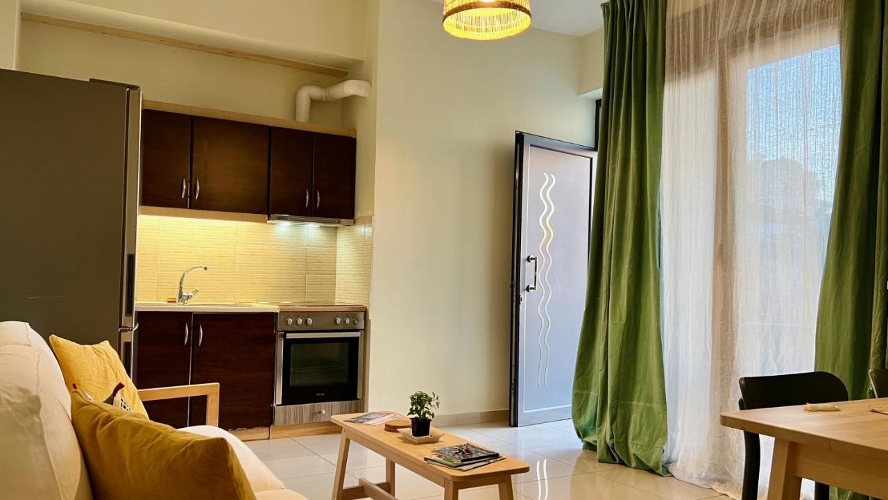 100 Meters From The Sea Apartment Xylokastro Luaran gambar