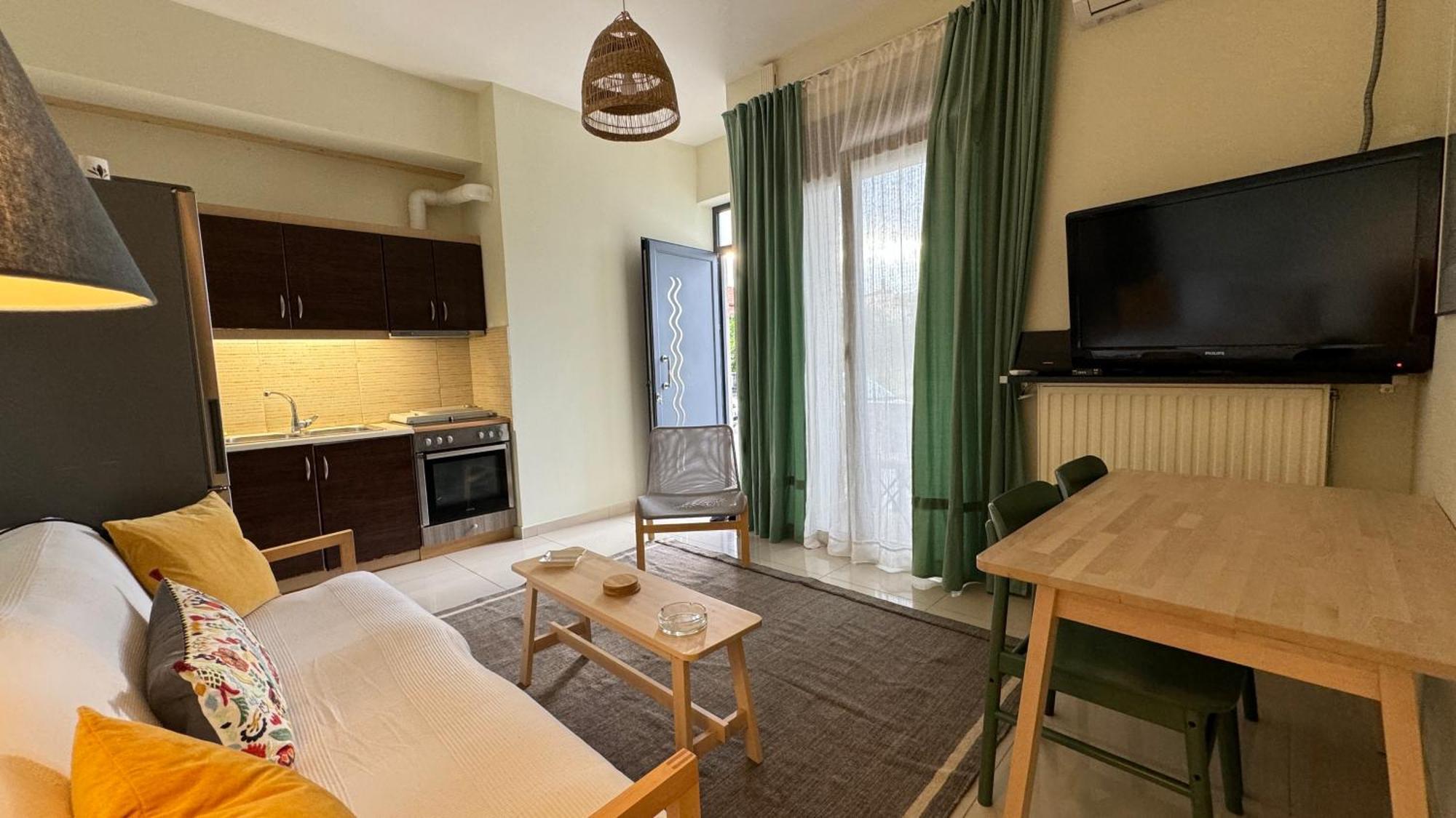 100 Meters From The Sea Apartment Xylokastro Luaran gambar
